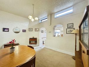 Dining Room- click for photo gallery
